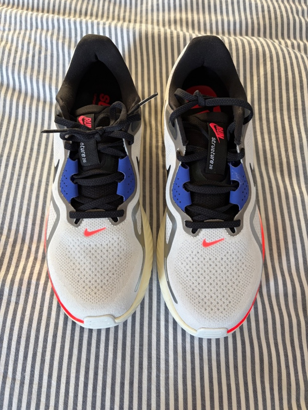 Nike Structure 26